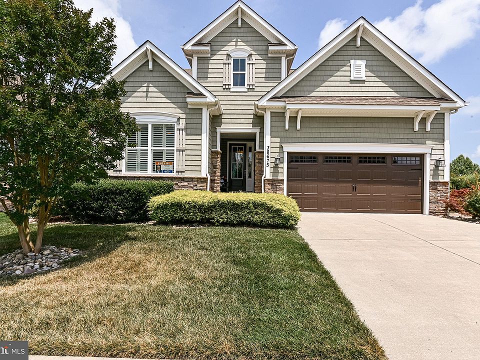 1st image of 38675 Longs Chapel Ln