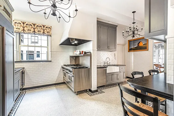 Sold by Brown Harris Stevens | media 24