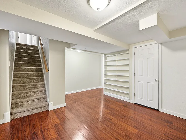 1275 W 4th Ave — Photo 28