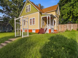 1002 S Clayton St, Bloomington, IL