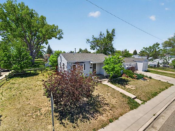 3rd image of 1004 Platte Ave