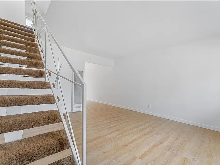 3528 E 2nd St #4 — Photo 8