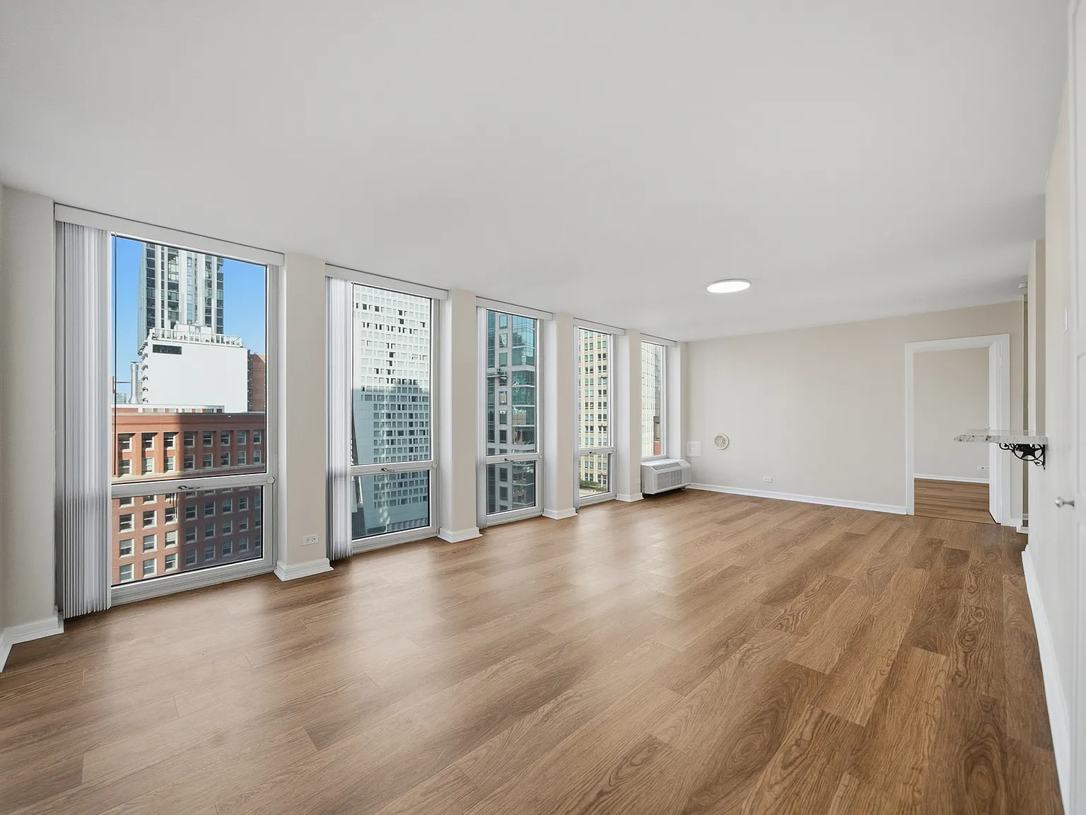 2 bed, 1300 sqft, $4,600 — Photo 3