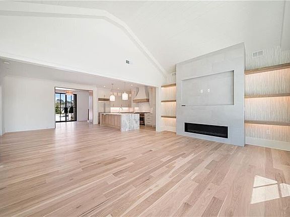 5th image of 3635 Cottage Dr