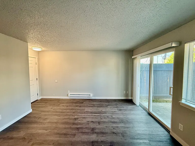 1725 SW Barton St #201 — Photo 9