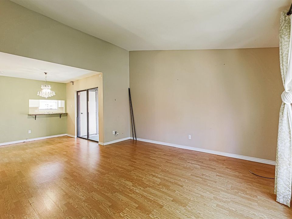 1st image of 3100 Walnut Bend Ln #422