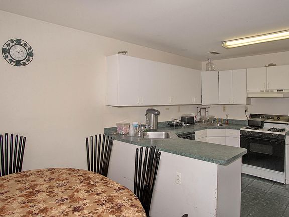 3rd image of 509 N Lake Dr