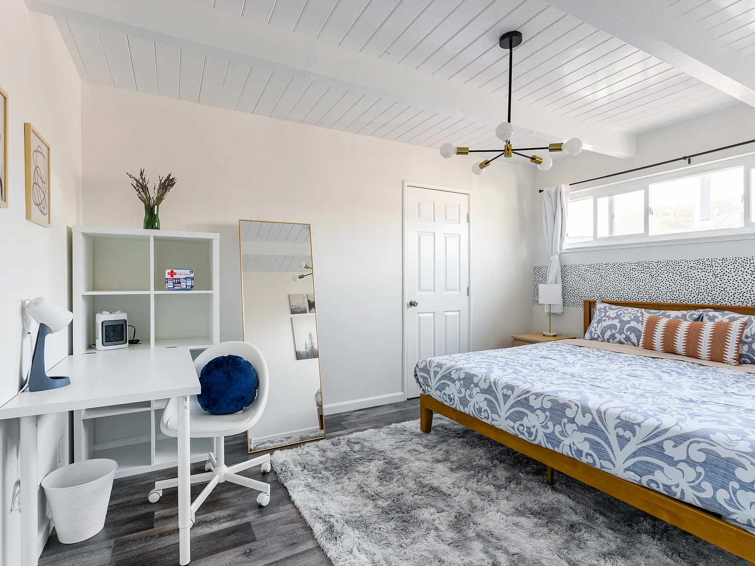 2 bed, 1000 sqft, $4,000 — Photo 4