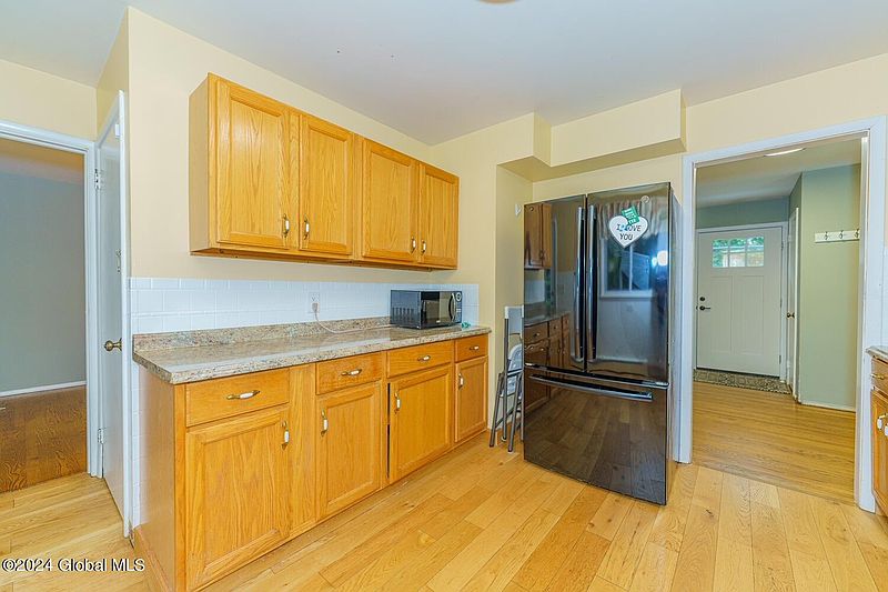 4th image of 63 Orlando Avenue