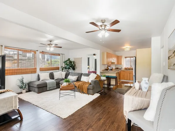 1506 Frear St #A, Honolulu, HI 96813