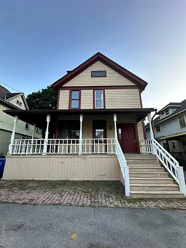 118 W Main St #1 Photo 1