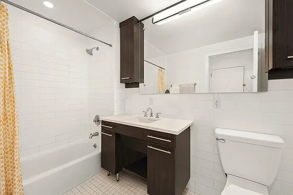 Rented by Douglas Elliman | media 19