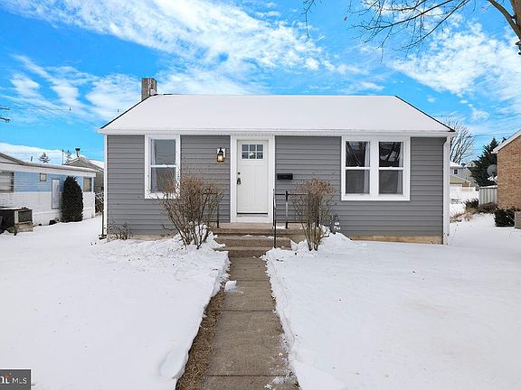 2nd image of 1806 Filbert St