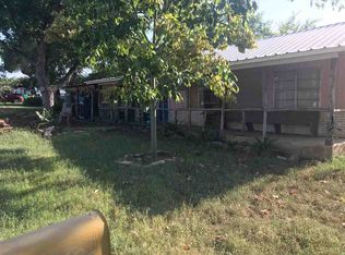 1101 Flag St, Llano, TX 78643