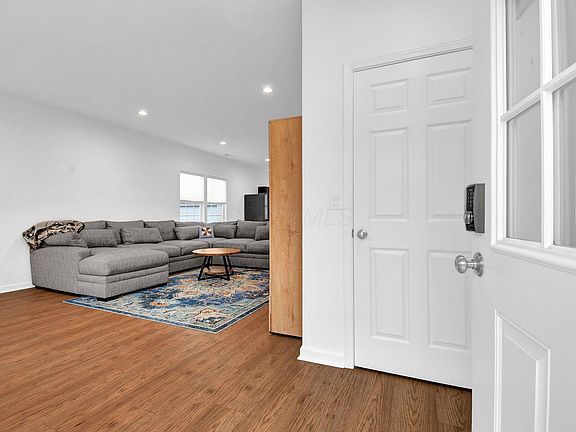 3rd image of 466 Henderson Ave