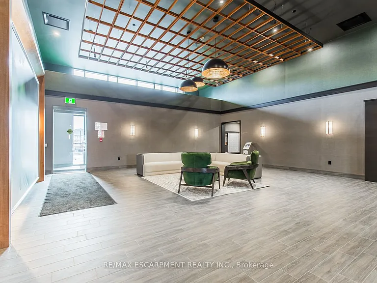 450 Dundas St E #1113 — Photo 3