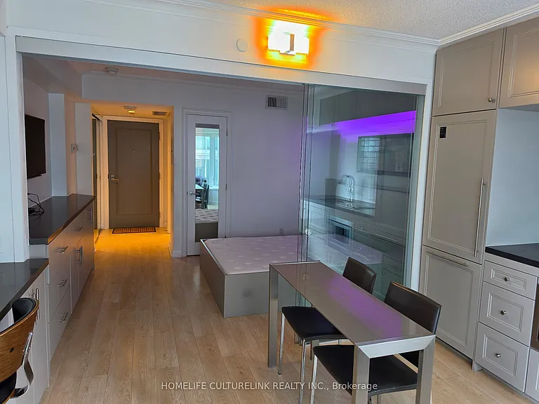 155 Yorkville Ave #2010 — Photo 2