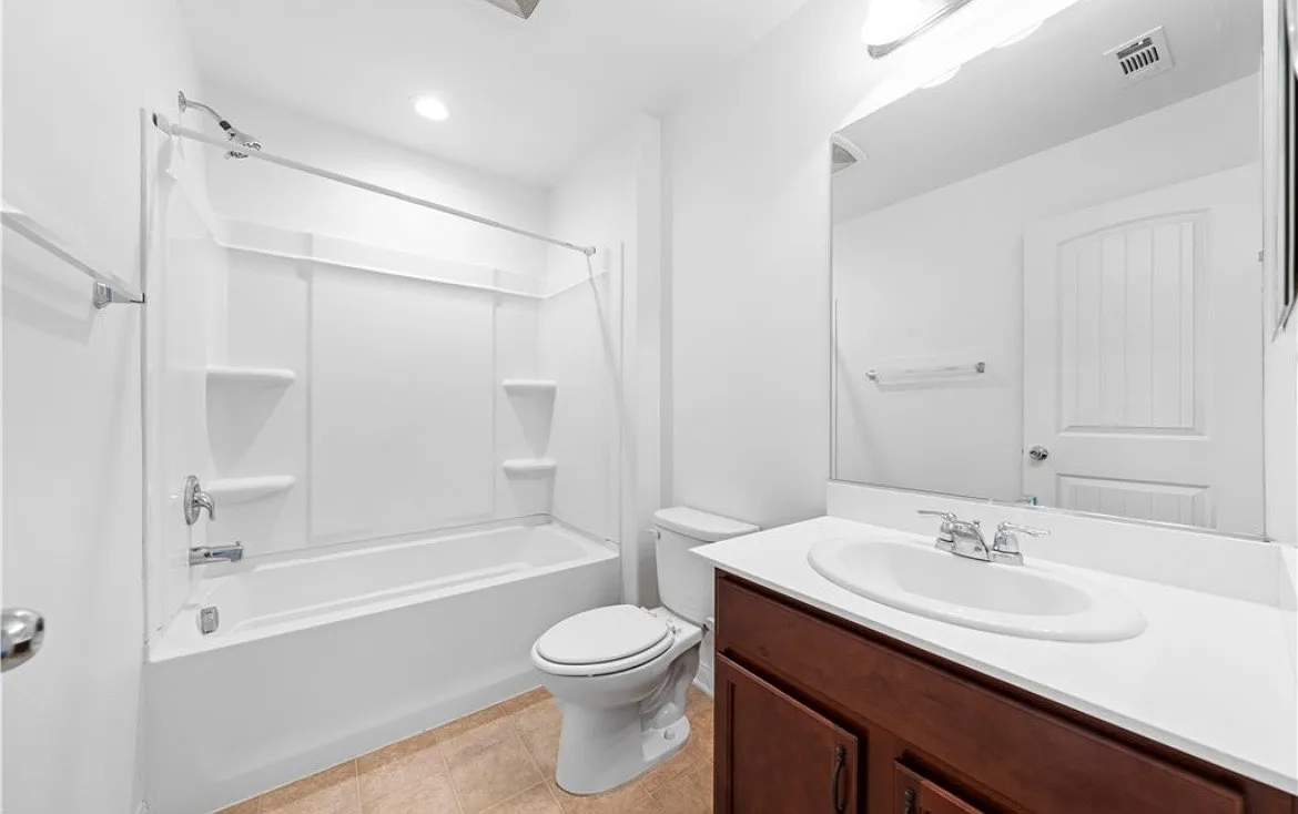 1 bed, 280 sqft, $1,099 — Photo 2