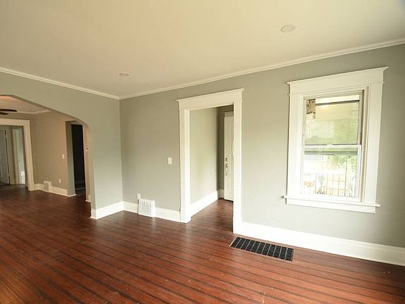 2nd image of 140 Delton St