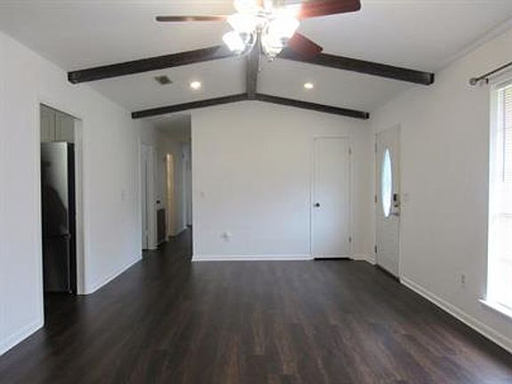5th image of 210 Meredith St