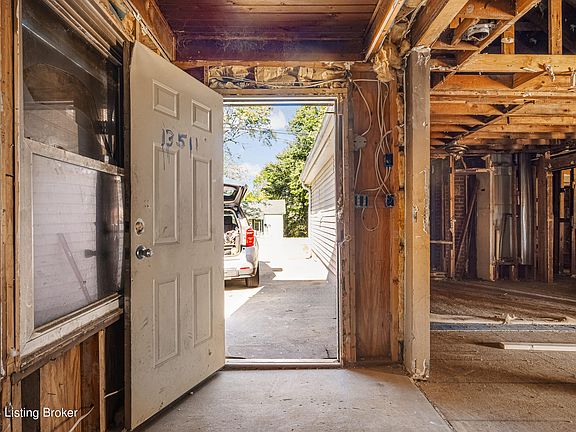 3rd image of 13511 Bohannon Ave
