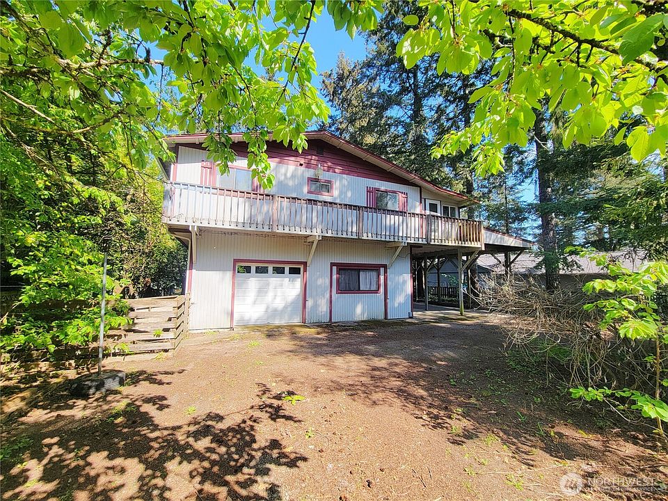 1st image of 111 NE Briggadun Drive