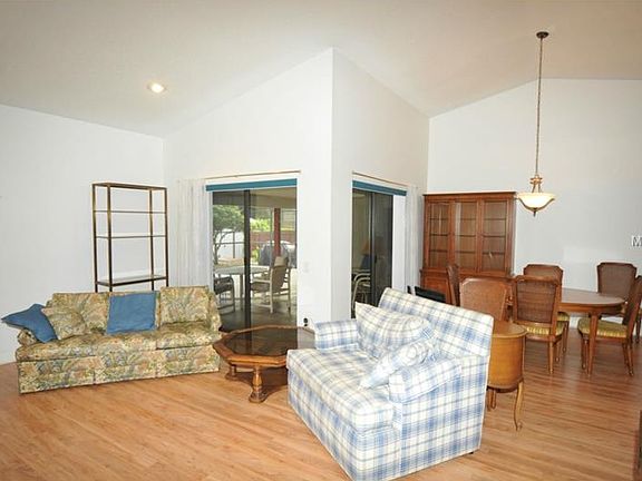 4th image of 7445 Pinemount Dr