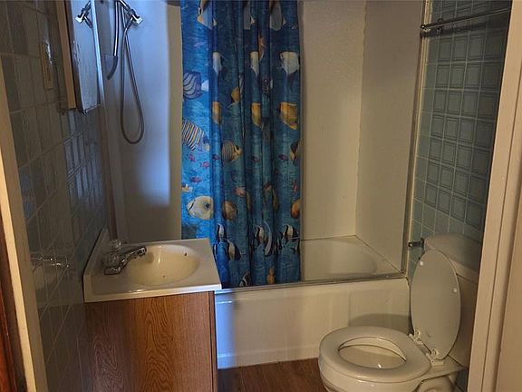 4th image of 419 N Arapaho Ave
