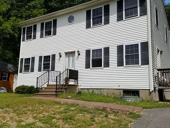 4th image of 535 Pembroke St