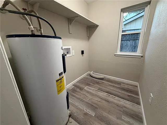 734 N Walnut St — Photo 9