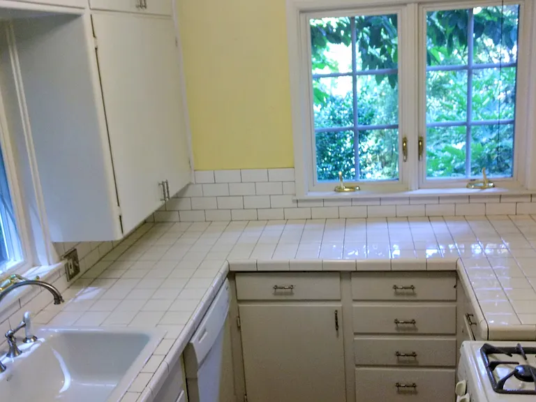 7234 SW Brier Pl — Photo 12