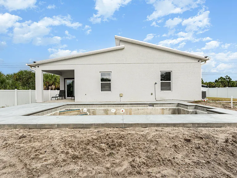 448 Saint Andre Blvd SW — Photo 32