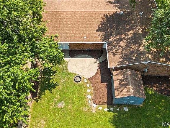 2nd image of 513 Emily Dr