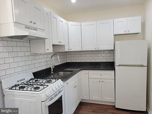 616 Tasker St #2 Photo 1