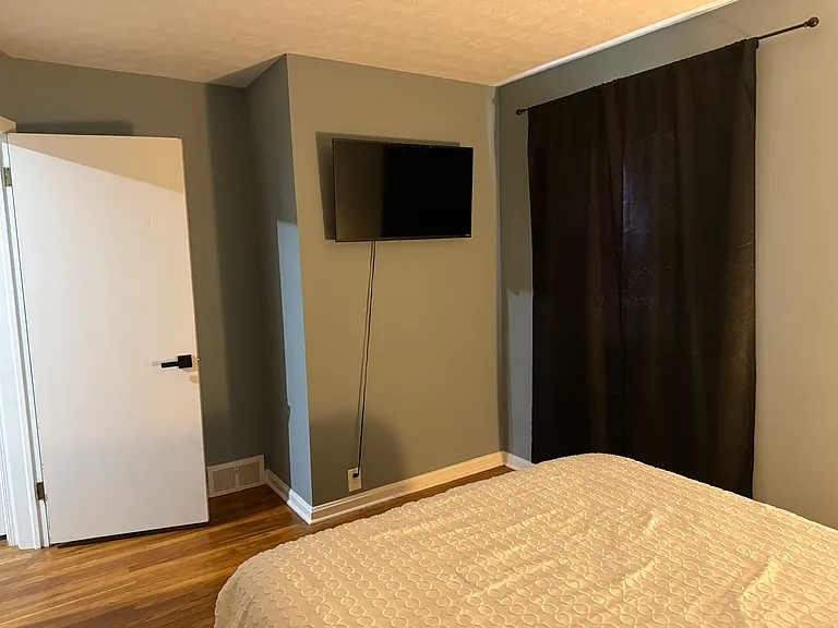 21171 Westport Ave — Photo 10