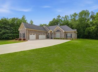 1042 Beaver Dam Rd, Hoschton, GA 30548