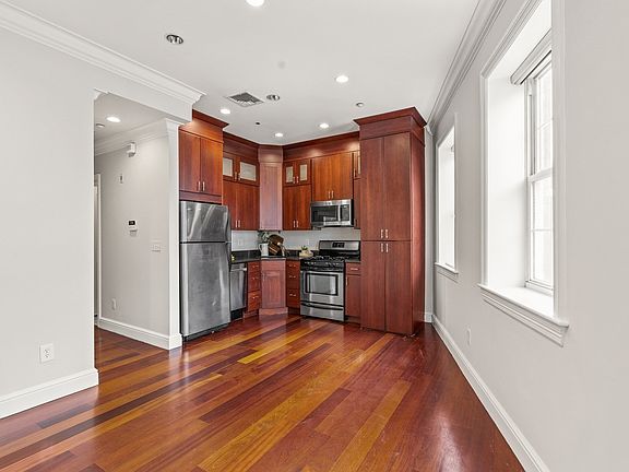 5th image of 135-137 Salem St #7