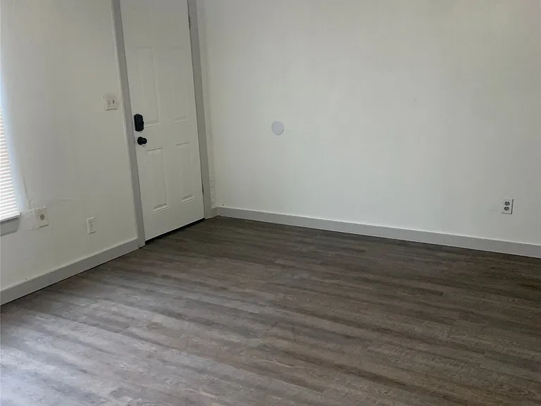 915 N Francis St — Photo 3