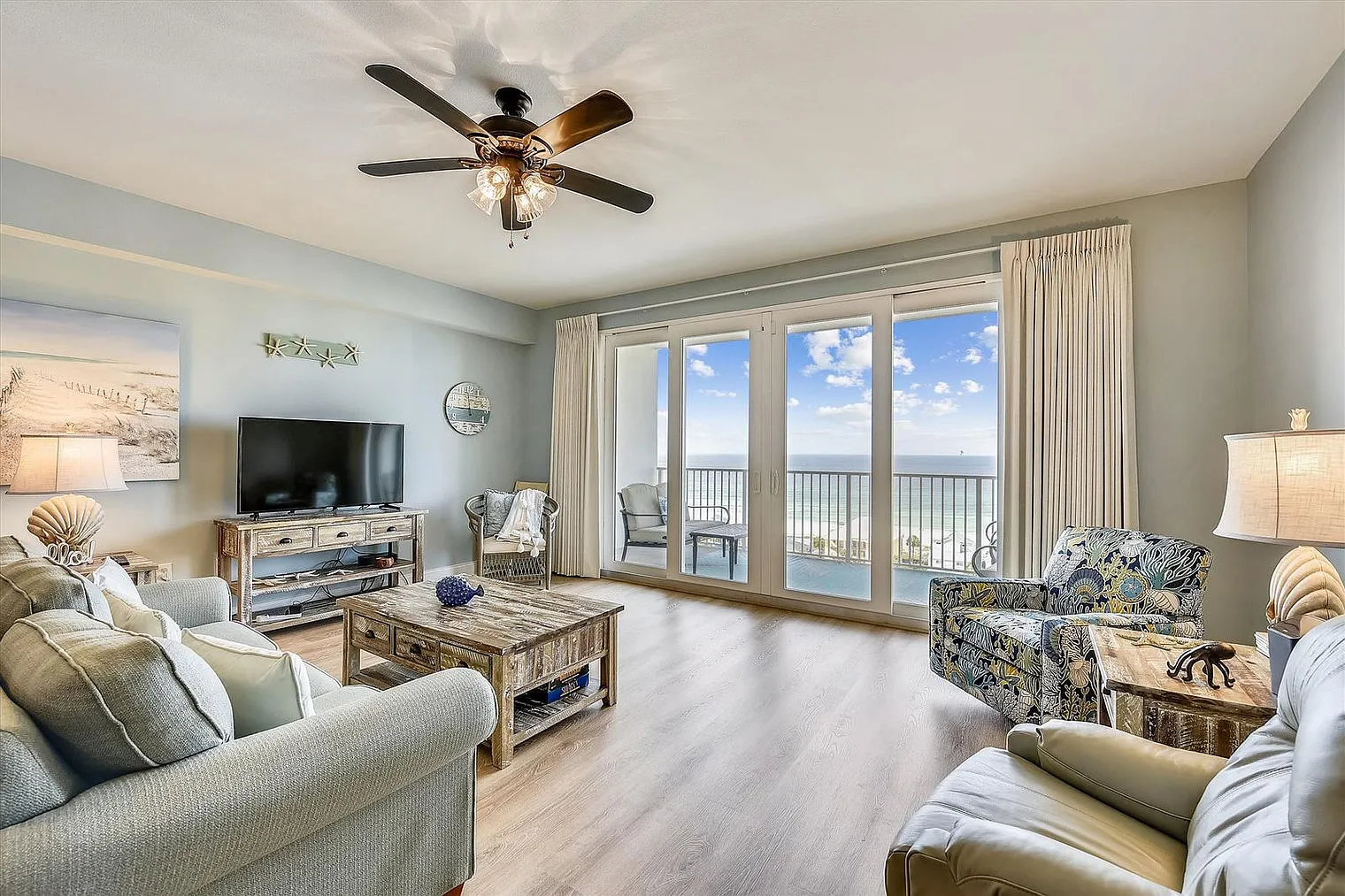 1 bed, 2.0 bath, 904 sqft, $3,210 — Photo 1