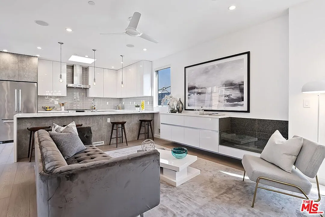 3 bed, 3.5 bath, 1701 sqft, $6,500 — Photo 1