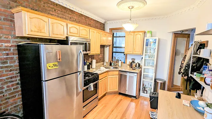 Rented by Highline Residential | media 9