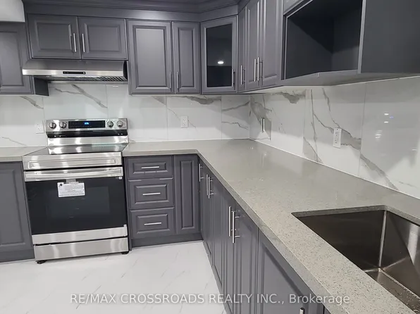 69 Bluebell Cres, Whitby, ON L1P 1L3