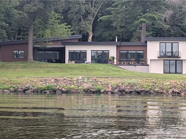 5839 North Shore Drive, Eau Claire, WI 54703