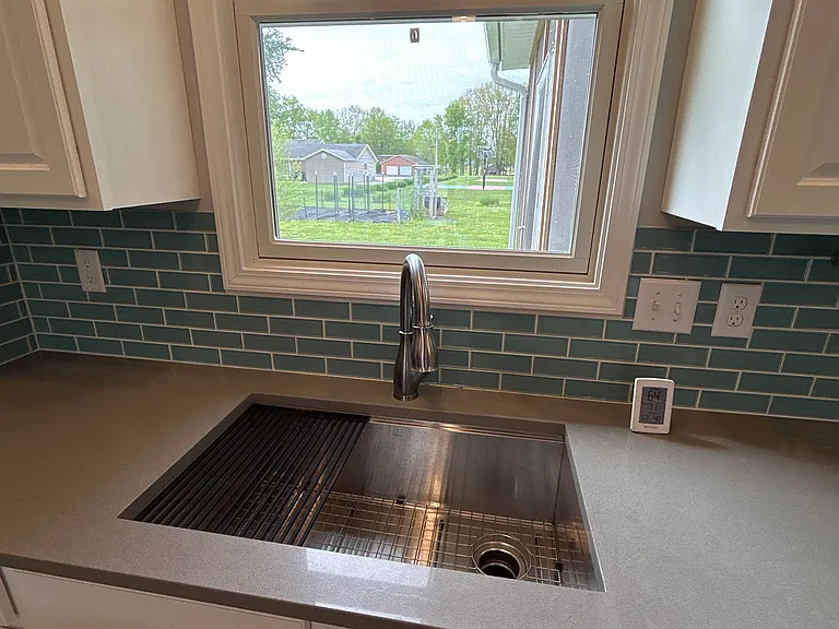866 SE Santee Dr — Photo 13