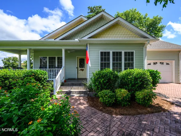 704 Church Street, Oriental, NC 28571