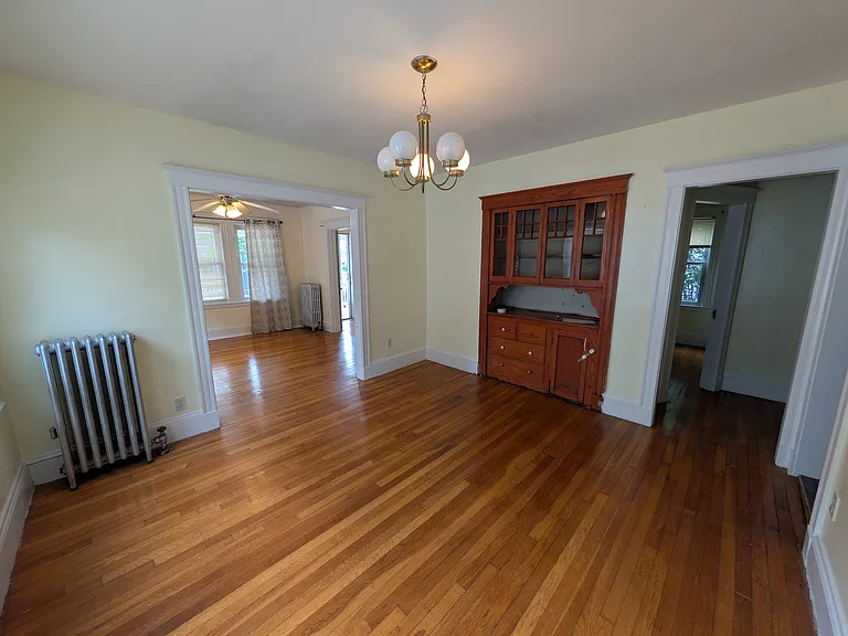 823 Canterbury St — Photo 6