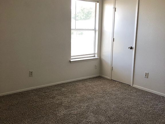 5th image of 2019 Paisley Dr