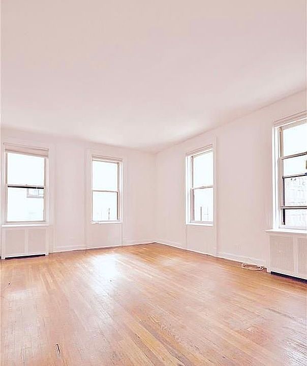 1st image of 57 W 58th St APT 8C