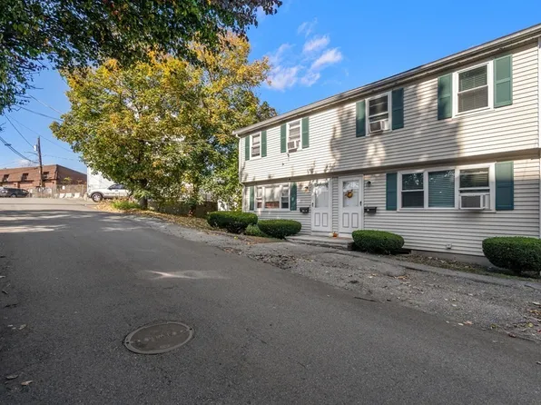 42 Walnut St #42, Woburn, MA 01801