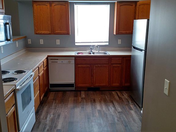 3rd image of 3286 Silverwood Dr